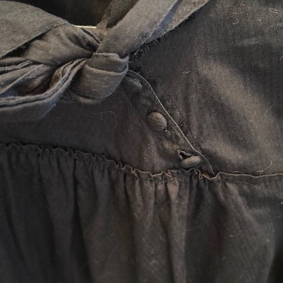 Black top - Picture 4 of 8